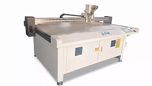 Планшетный режущий плоттер AL-1610F