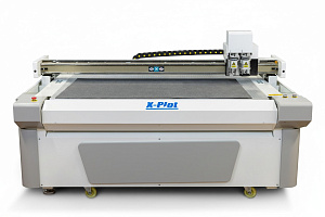 Планшетный режущий плоттер LT-1010F